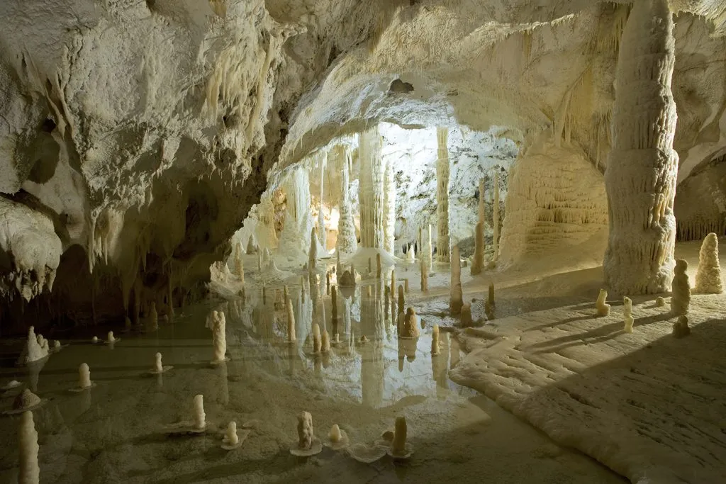 Grotte di Frasassi Sala delle Candeline